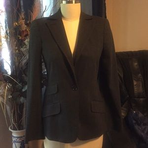Studio M blazer jacket size 2 but wears to 4-6